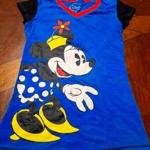 Girls Minnie Mouse shirt